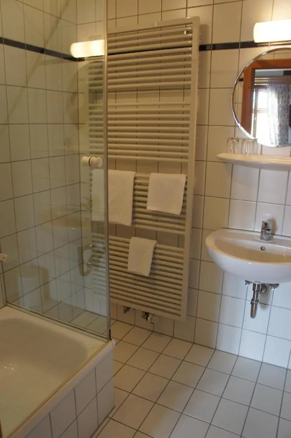 Hotel Schwarzer Adler Erlangen 0*,